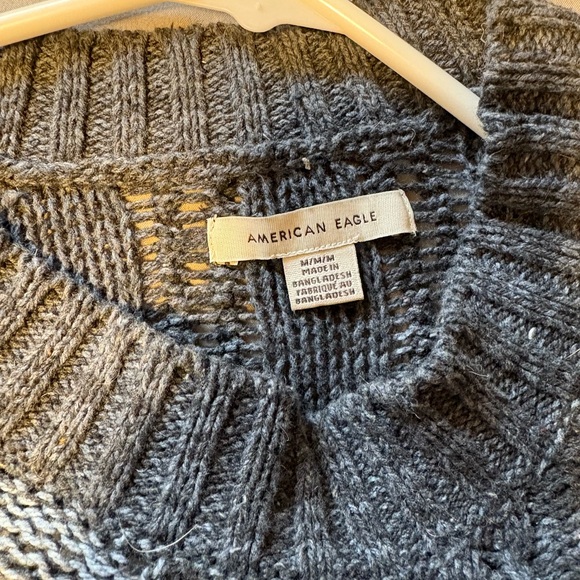 American Eagle Sweater Size Medium - Picture 4 of 4